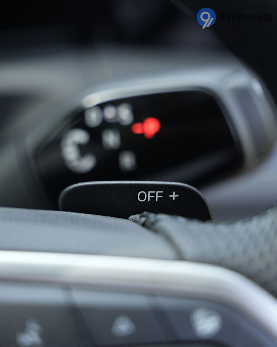 Volkswagen Tiguan R-Line Right Paddle Shifter Volkswagen Tiguan R-Line Right Paddle Shifter