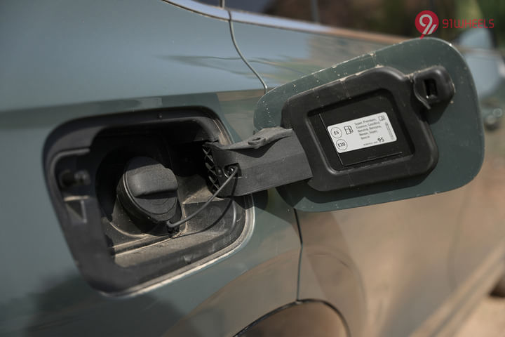Volkswagen Tiguan R-Line Open Fuel Lid