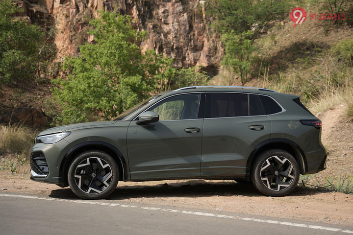 Volkswagen Tiguan R-Line Left Side View