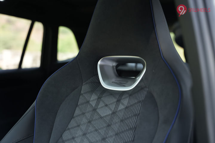 Volkswagen Tiguan R-Line Front Seat Headrest