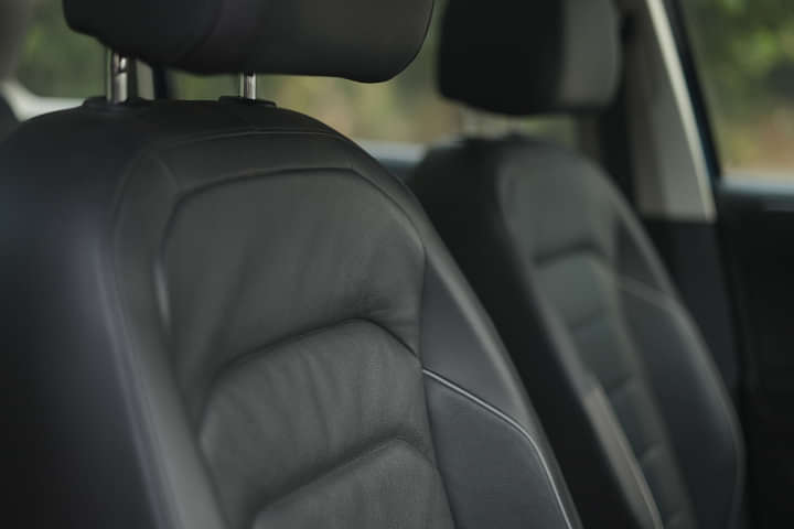 Volkswagen Tiguan Front Seat Headrest
