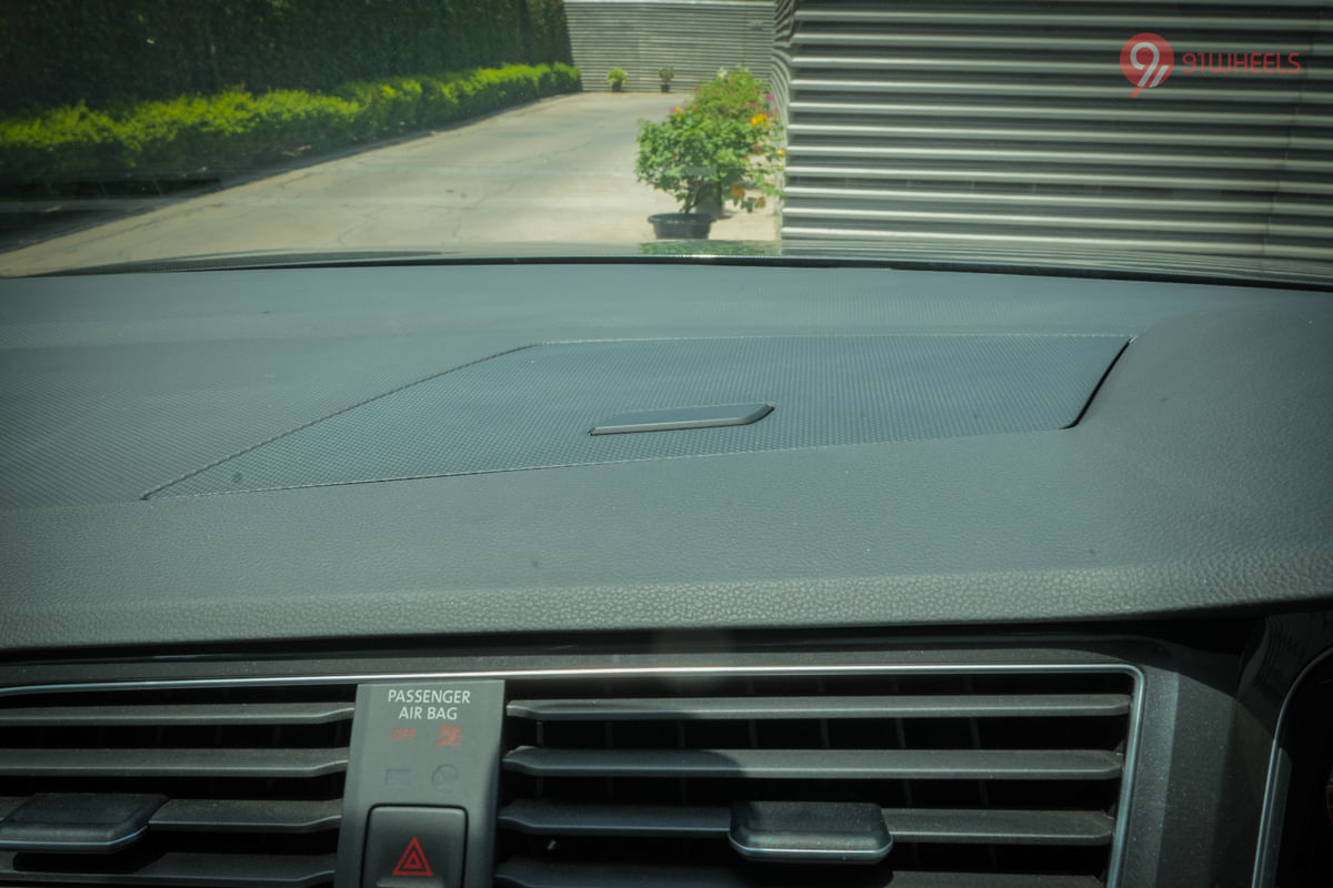 Volkswagen Tiguan 2021-2025 Central Dashboard - Top Storage/Speaker