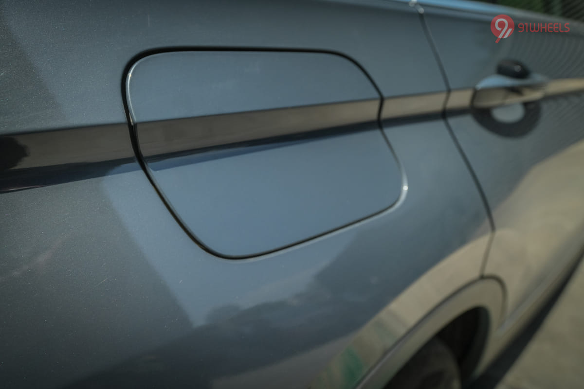 Volkswagen Tiguan 2021-2025 Closed Fuel Lid Volkswagen Tiguan 2021-2025 Closed Fuel Lid