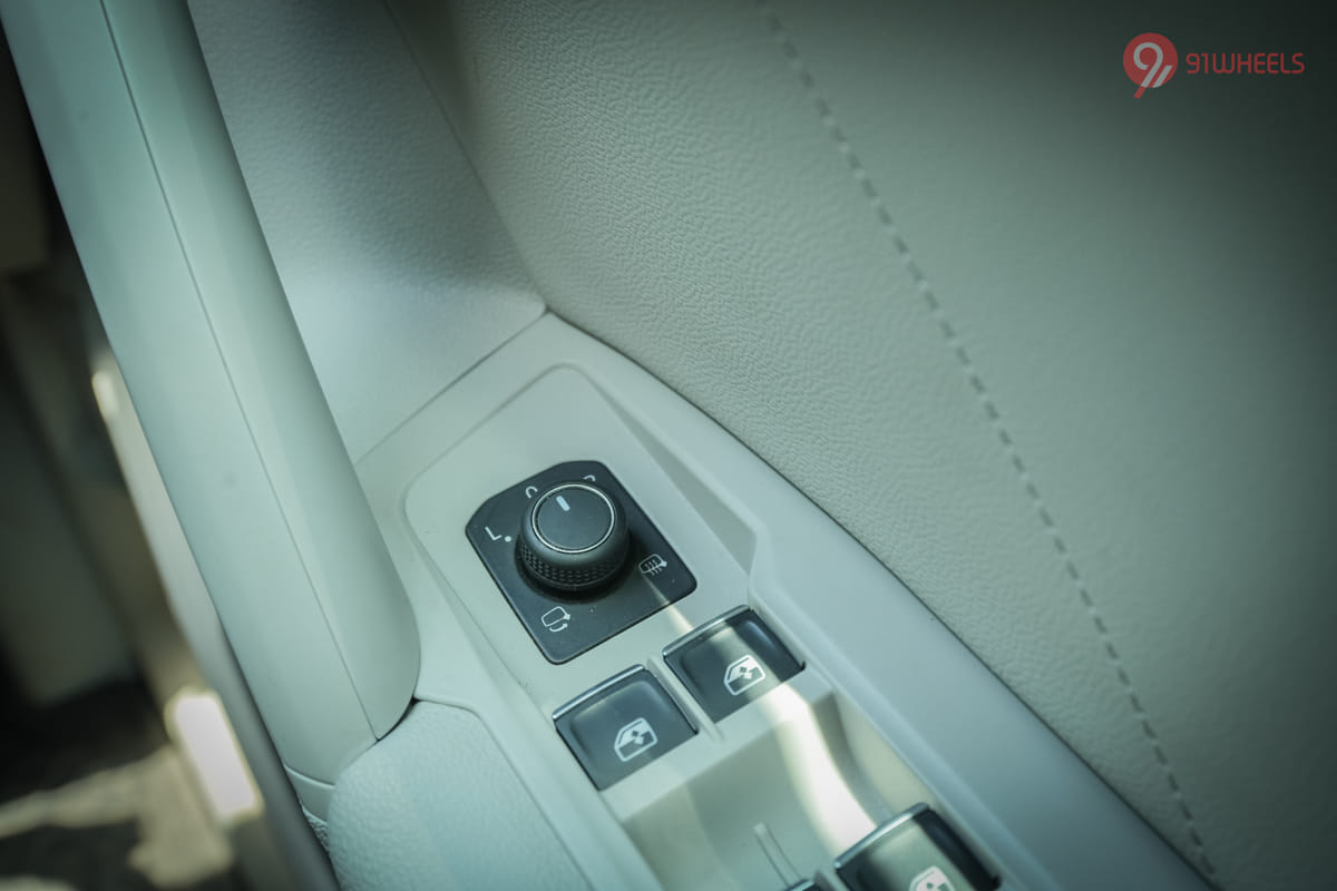 Volkswagen Tiguan 2021-2025 Outer Rear View Mirror ORVM Controls Volkswagen Tiguan 2021-2025 Outer Rear View Mirror ORVM Controls