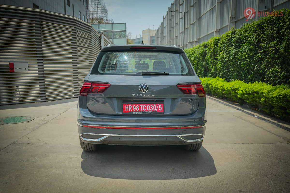Volkswagen Tiguan 2021-2025 Rear View