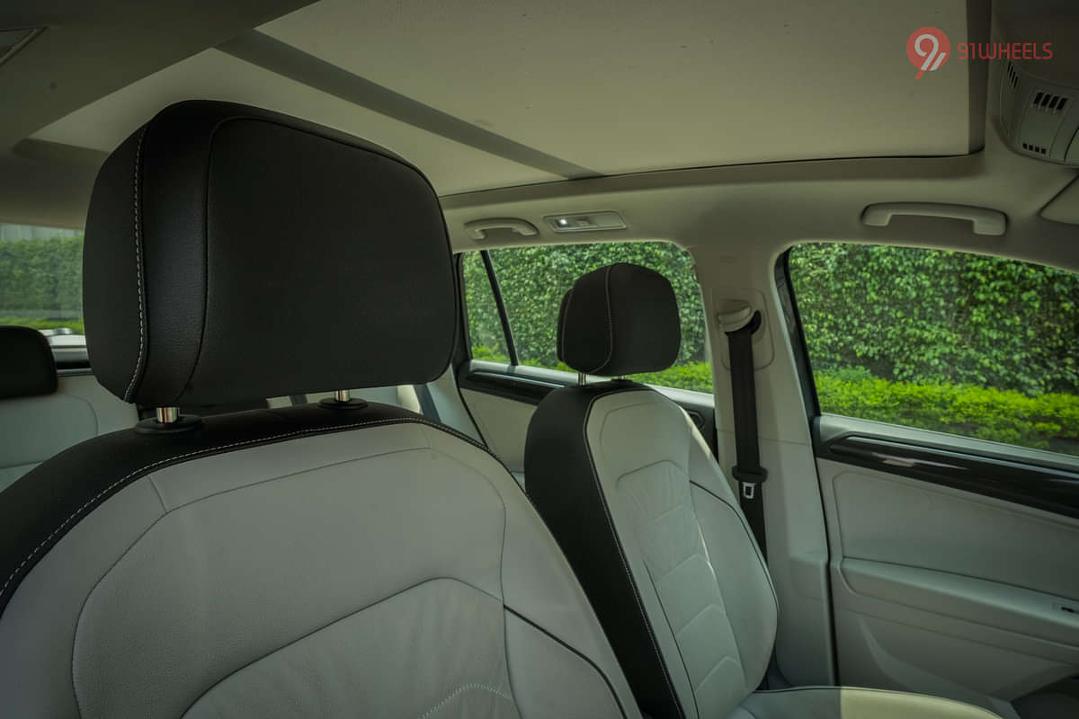 Volkswagen Tiguan 2021-2025 Front Seat Headrest