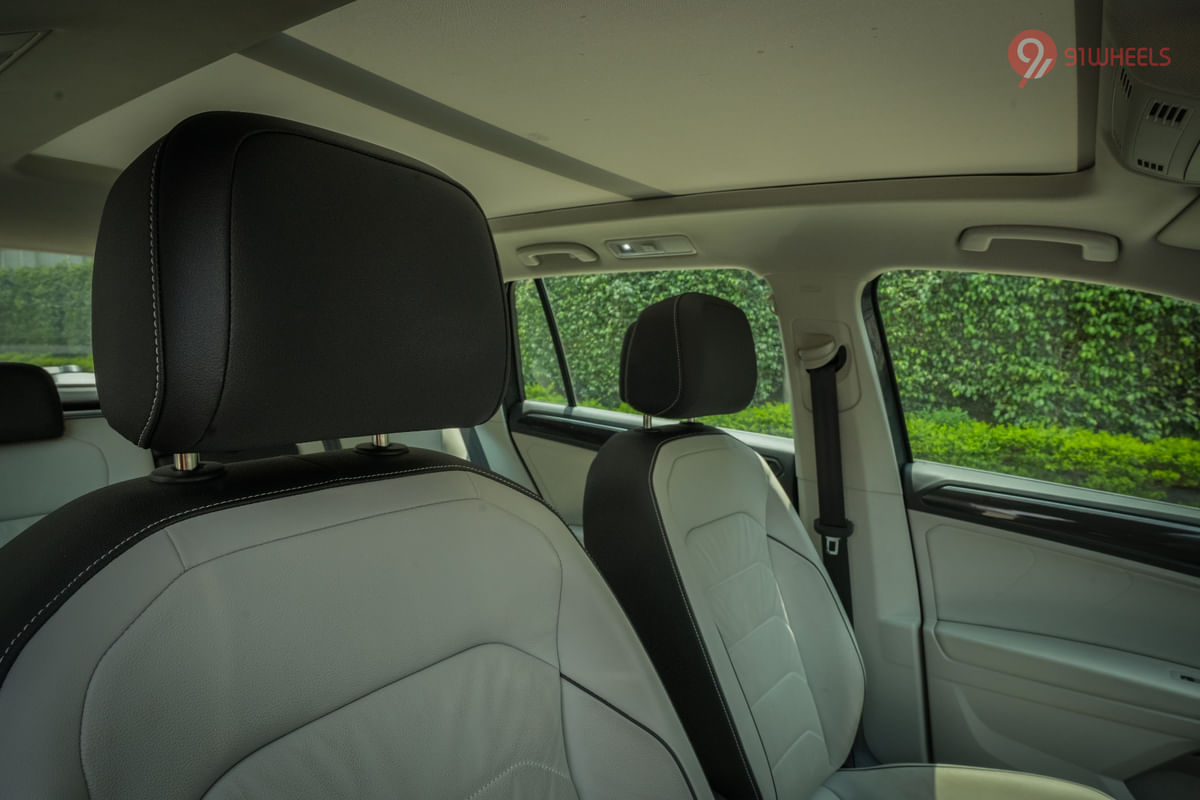 Volkswagen Tiguan 2021-2025 Front Seat Headrest