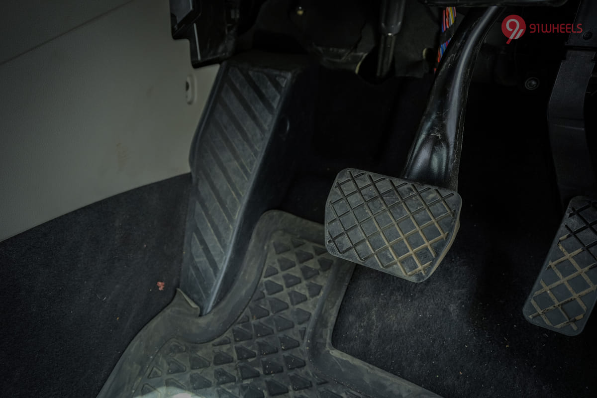 Volkswagen Tiguan 2021-2025 Dead Pedal Volkswagen Tiguan 2021-2025 Dead Pedal