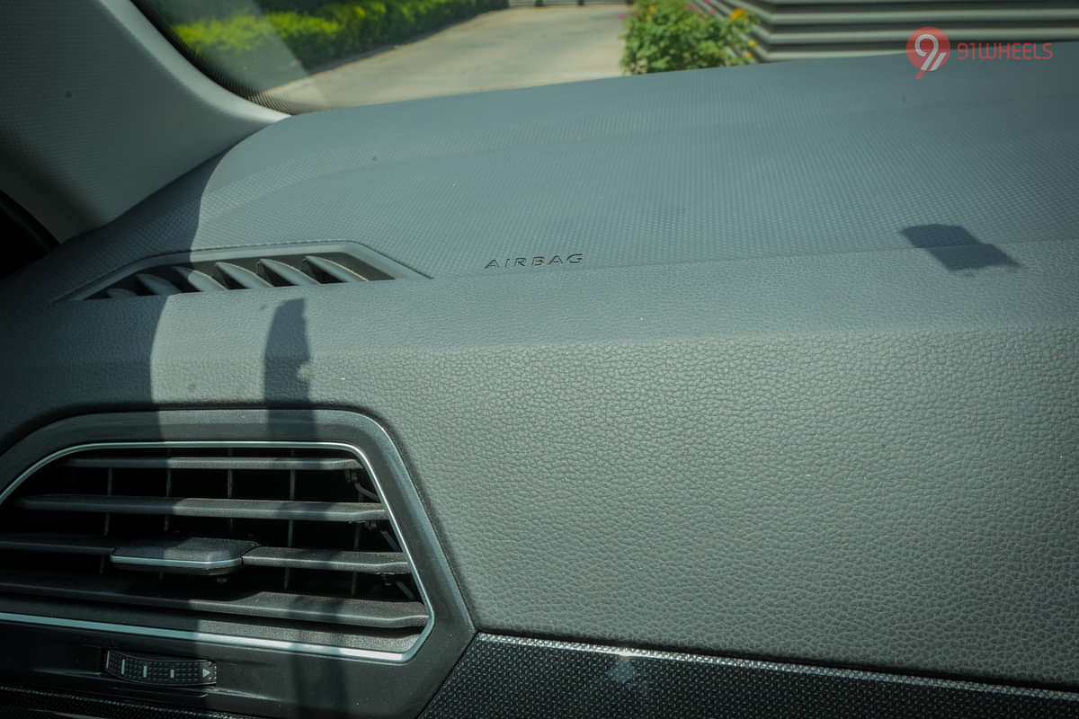 Volkswagen Tiguan 2021-2025 Front Passenger Airbag