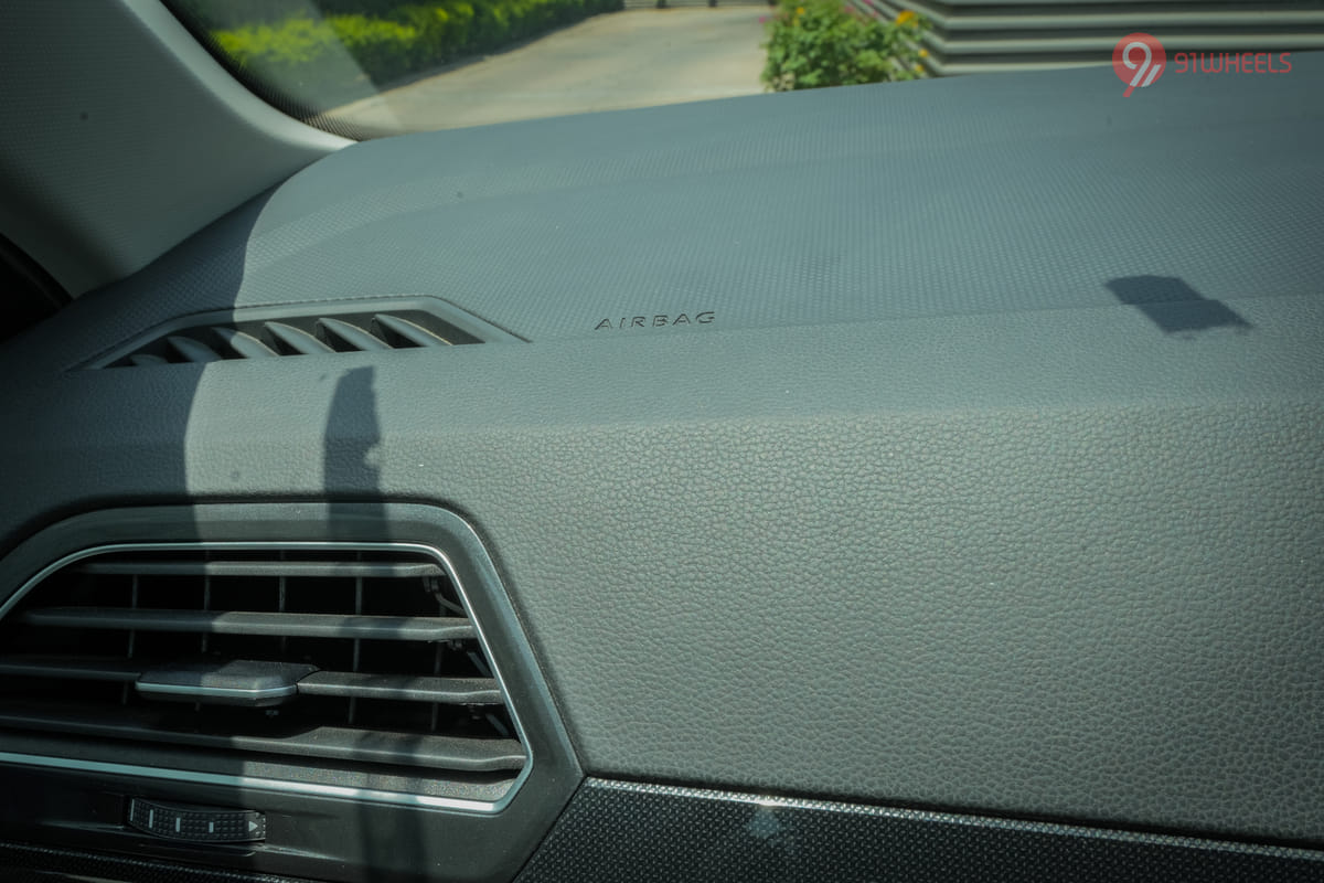 Volkswagen Tiguan 2021-2025 Front Passenger Airbag Volkswagen Tiguan 2021-2025 Front Passenger Airbag