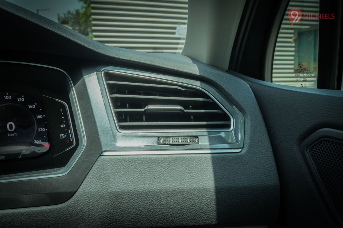 Volkswagen Tiguan 2021-2025 Right Side Air Vents