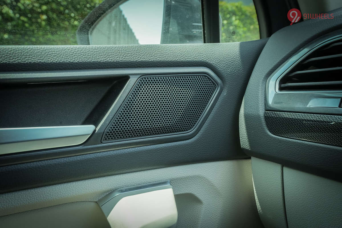 Volkswagen Tiguan 2021-2025 Front Tweeters