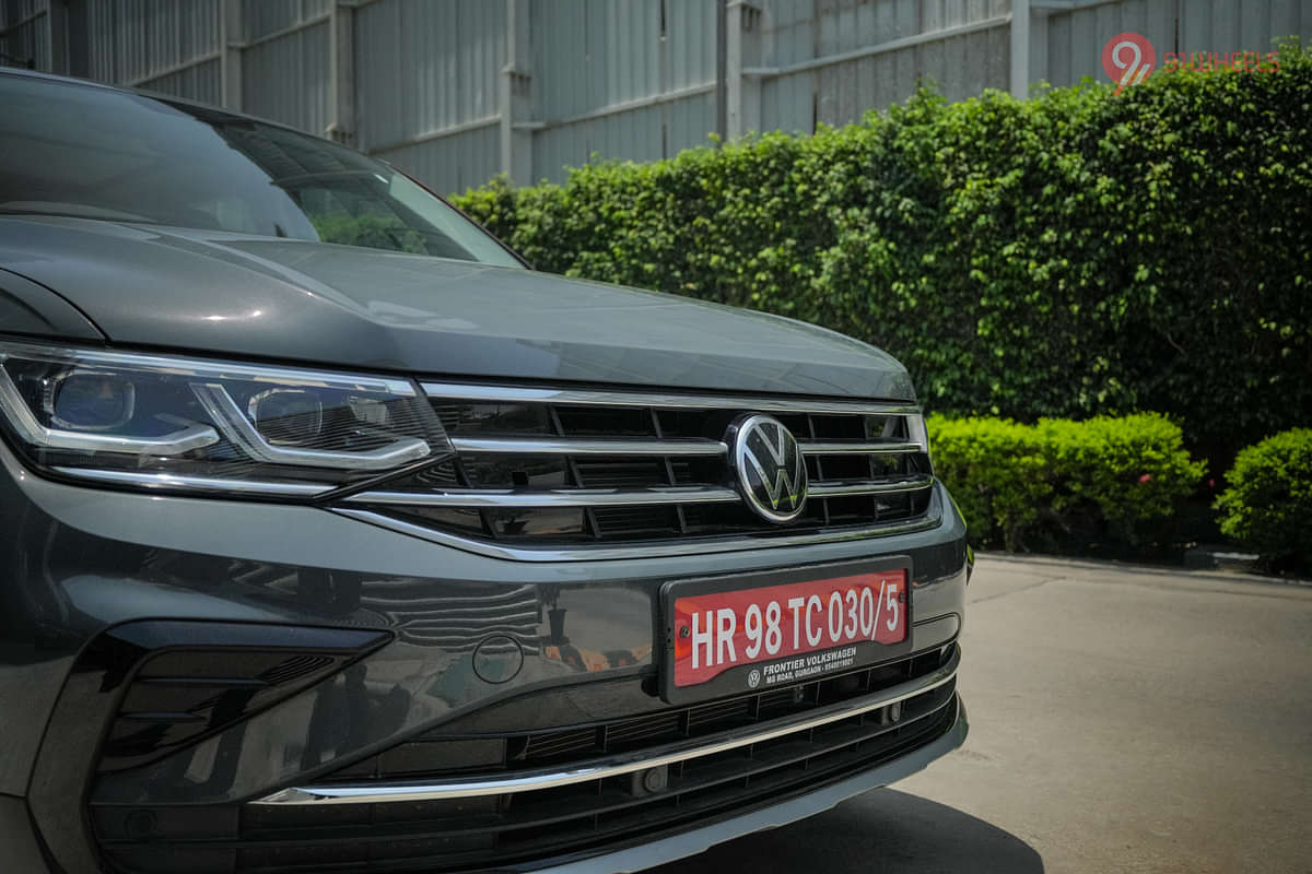 Volkswagen Tiguan 2021-2025 Grille