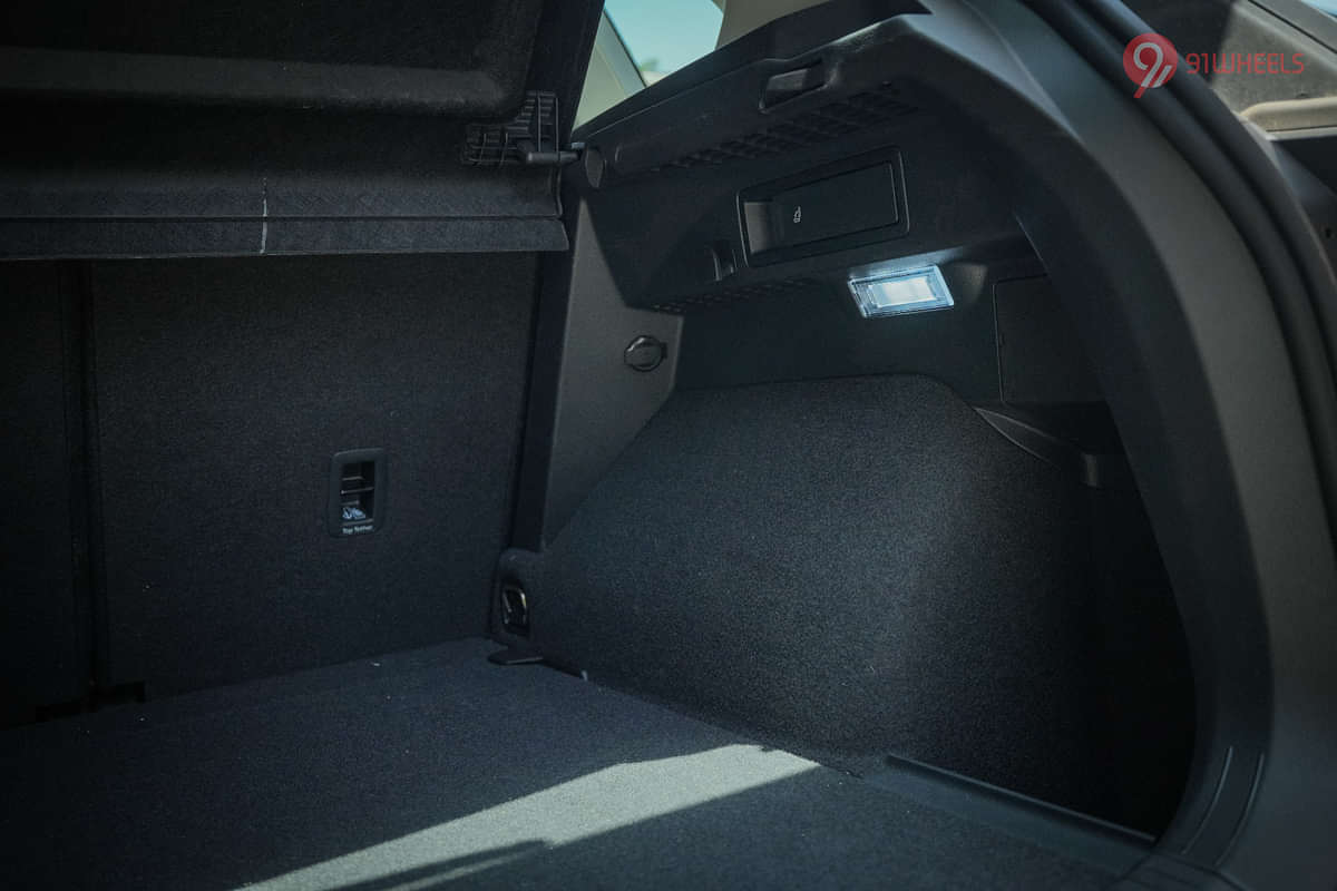 Volkswagen Tiguan 2021-2025 Boot Light