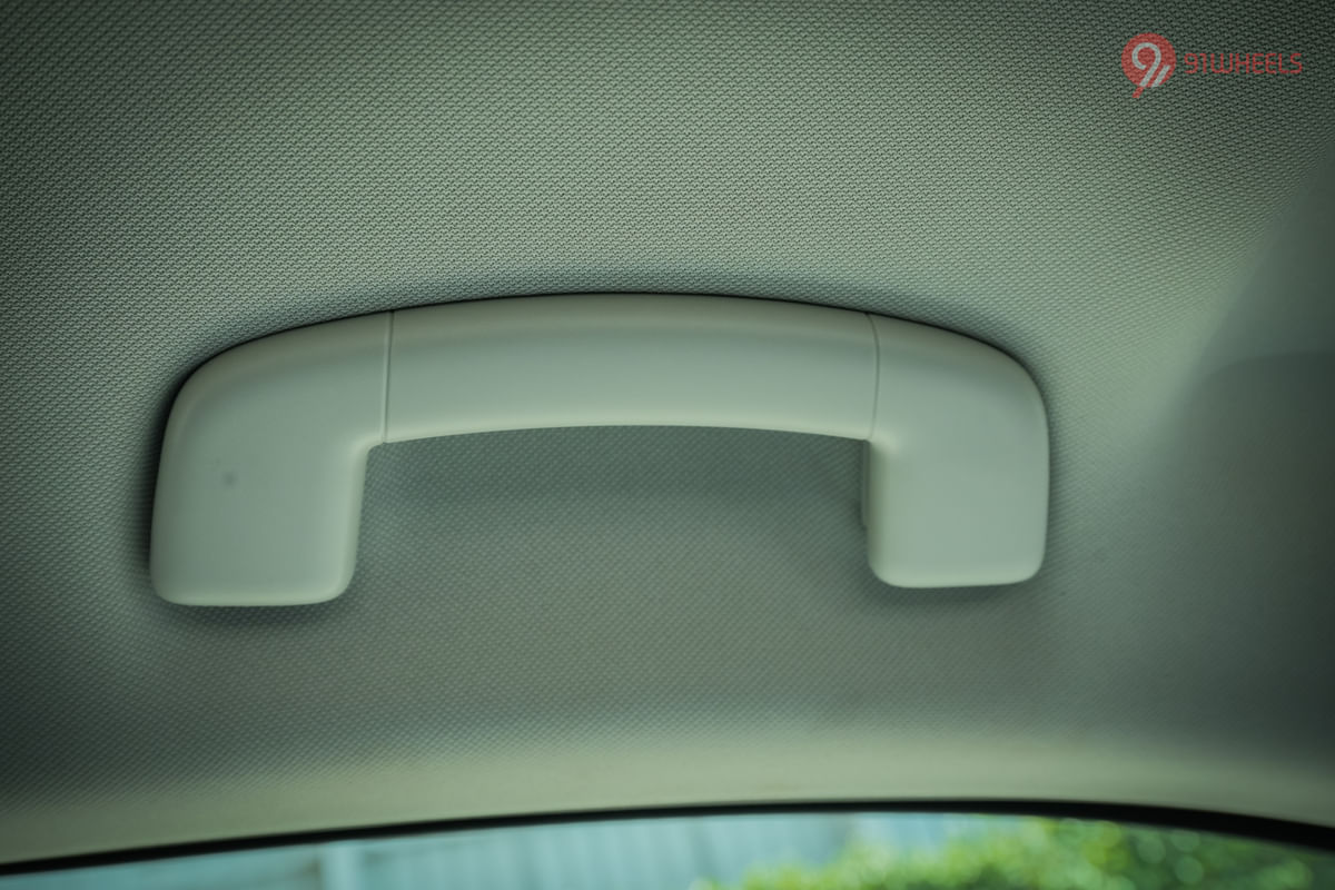 Volkswagen Tiguan 2021-2025 Rear Door Pad Handle