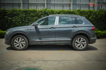 Volkswagen Tiguan 2021-2025 Left Side View Volkswagen Tiguan 2021-2025 Left Side View