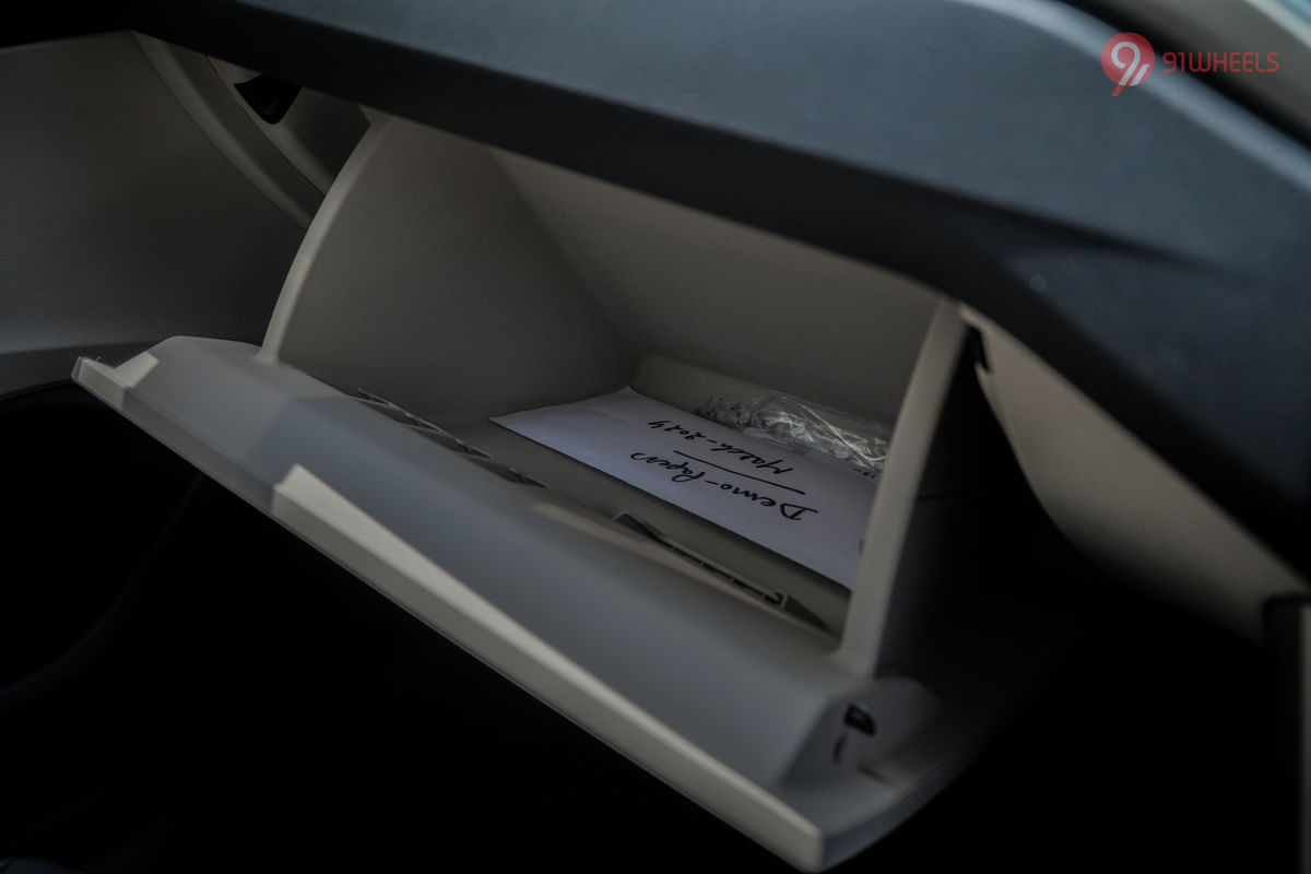 Volkswagen Virtus Glove Box