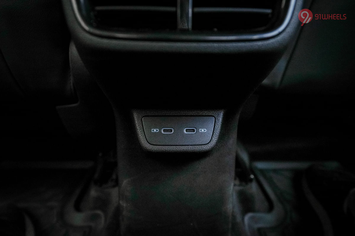 Volkswagen Virtus Rear Row Charging Point