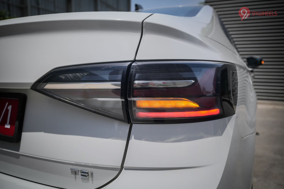 Volkswagen Virtus Tail Light/Tail Lamp