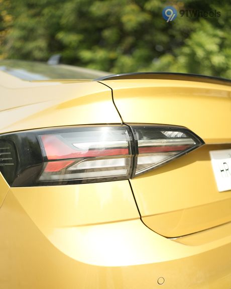 Virtus Tail Light / Tail Lamp