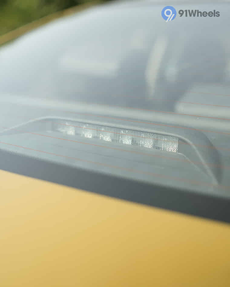 Headlights & Tail-lights - 5 Headlights & Tail-lights - 5