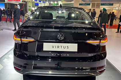 Volkswagen Virtus Comfortline MT Rear View