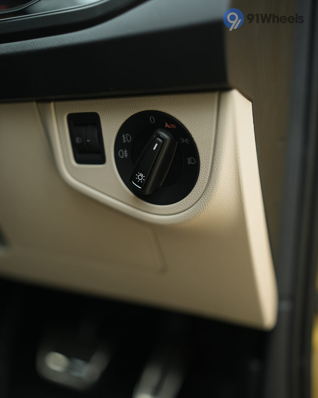 Dashboard & Front Cabin - 1