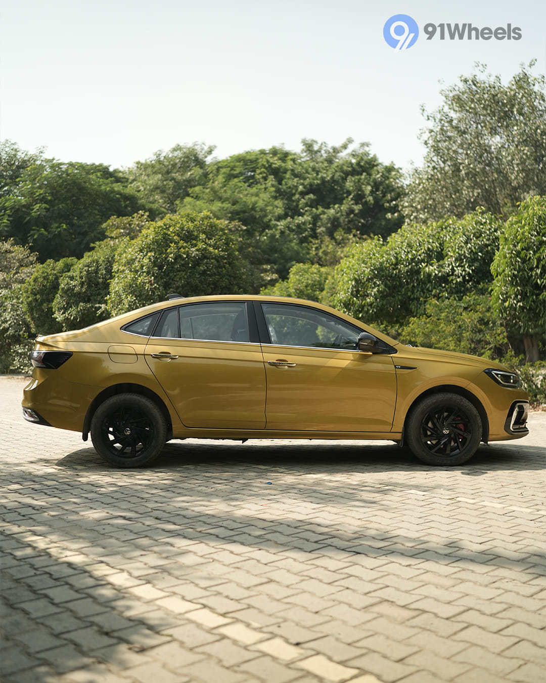 Volkswagen Virtus Right Side View