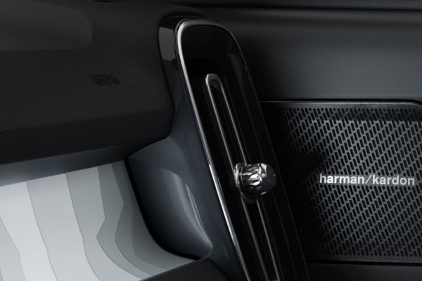 Volvo EC40 Front Speakers