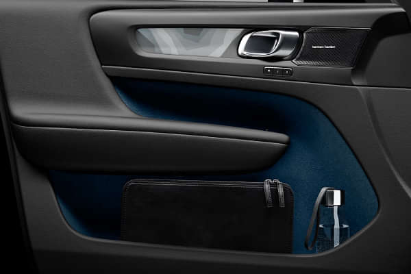Volvo C40 Recharge Driver Side Door Pad Handle