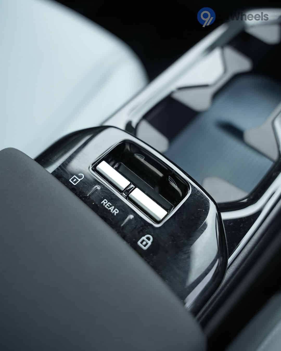 Parking Brake / Emergency Brake Parking Brake / Emergency Brake