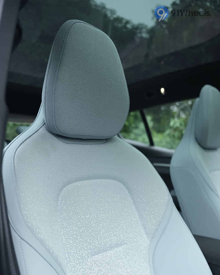 Seats & Cabin Comfort - 3