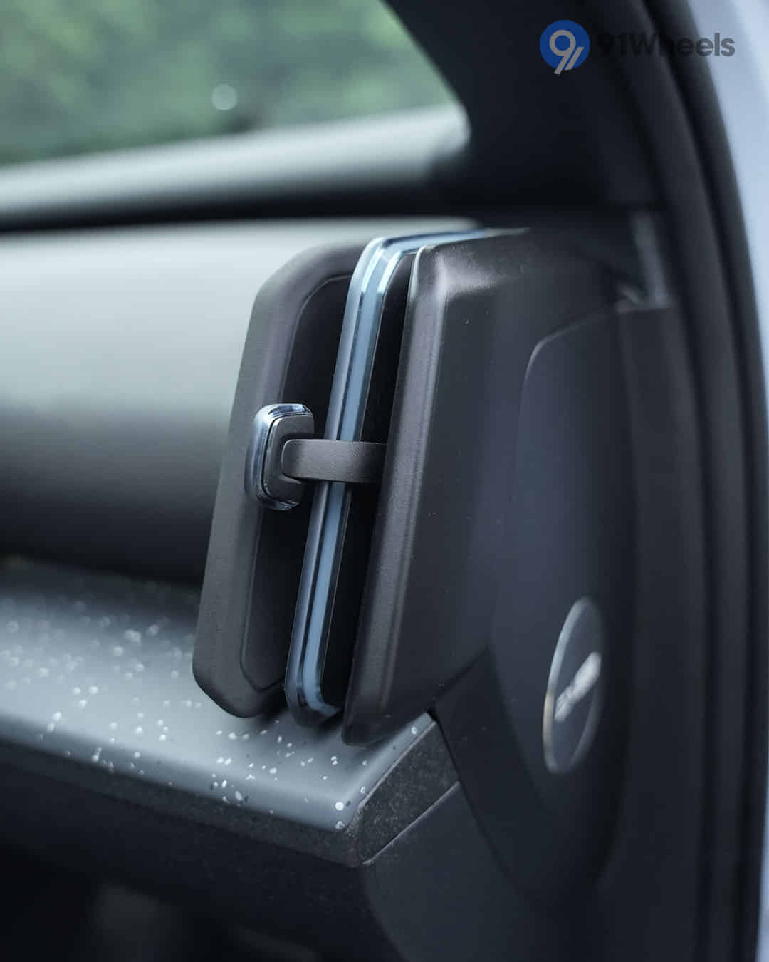 Right Side Air Vents Right Side Air Vents