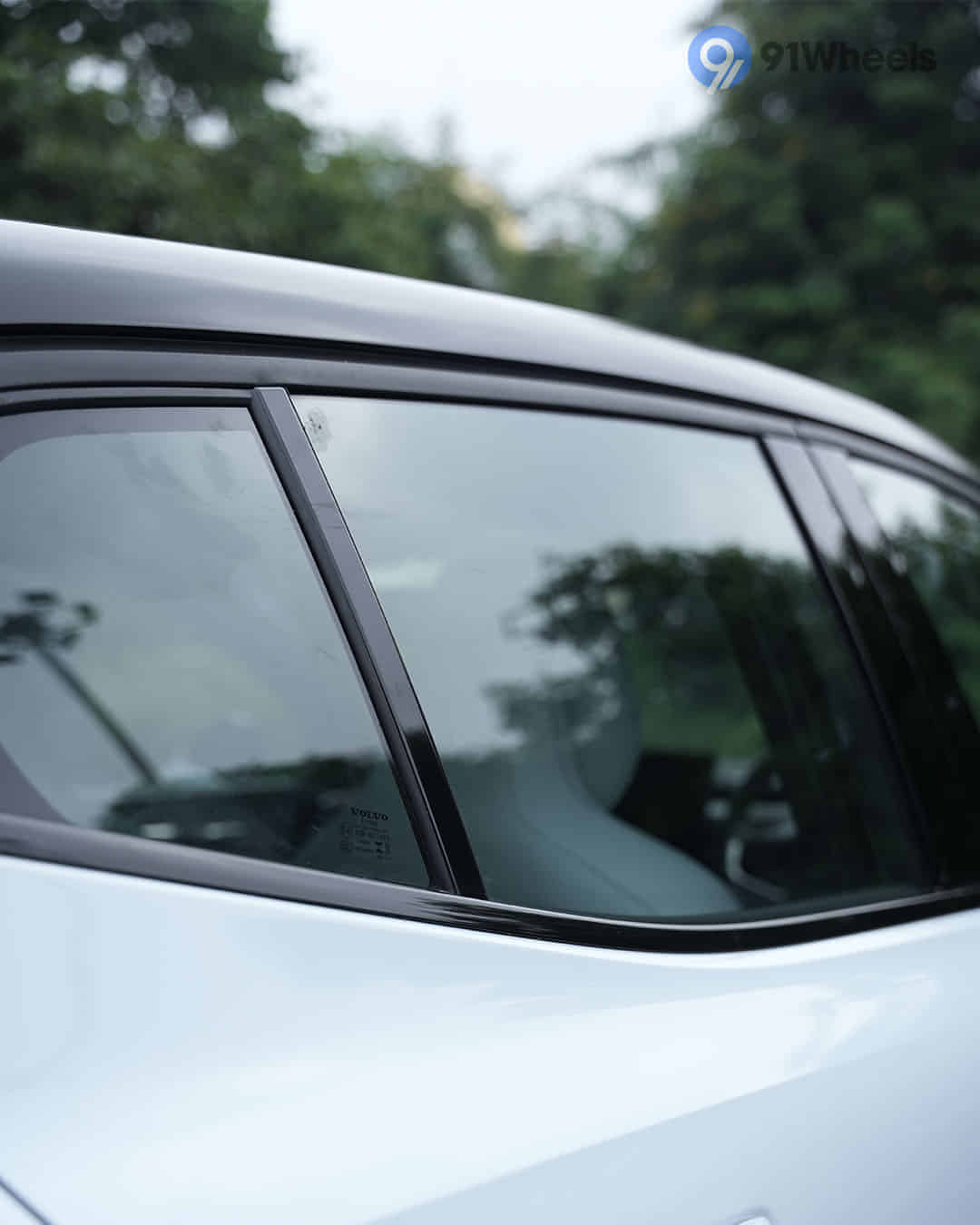 Front Windshield / Windscreen Front Windshield / Windscreen