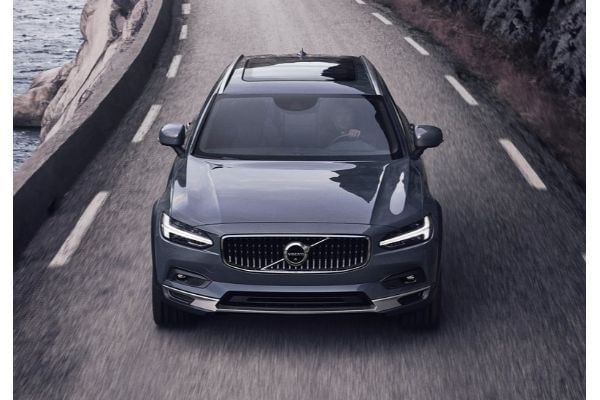 Volvo V90 2020-2021 Front Profile