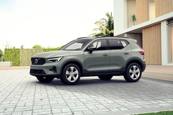 Volvo XC40 2023-2024 Left Side View
