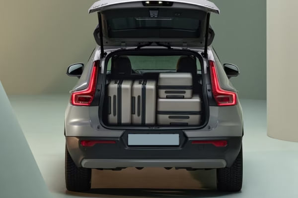 Volvo XC40 2023-2024 Open Boot/Trunk
