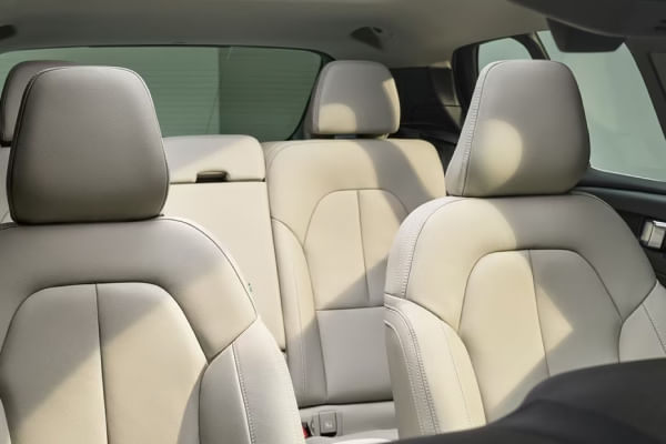 Volvo XC40 2023-2024 Front Row Seats