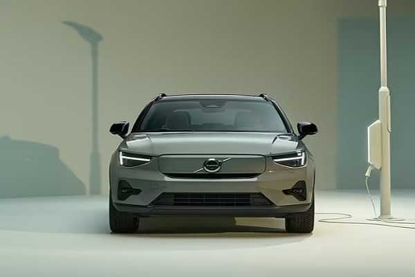 Volvo XC40 Recharge  2022-2023 Front View Volvo XC40 Recharge  2022-2023 Front View
