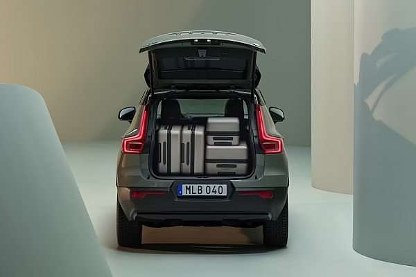 Volvo XC40 Recharge Open Boot/Trunk