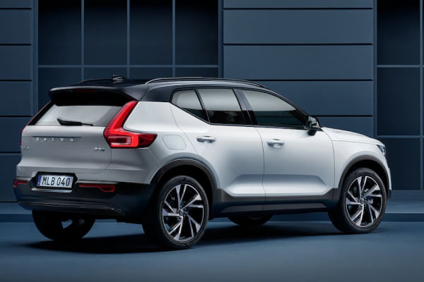 Volvo XC40 2020-2023 Cornering Shot Volvo XC40 2020-2023 Cornering Shot
