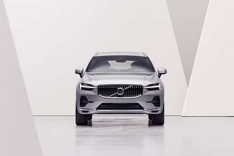 Volvo XC60 2021 B5 Inscripition Front View