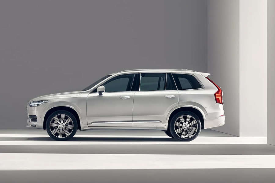 Volvo XC90 Left Side View