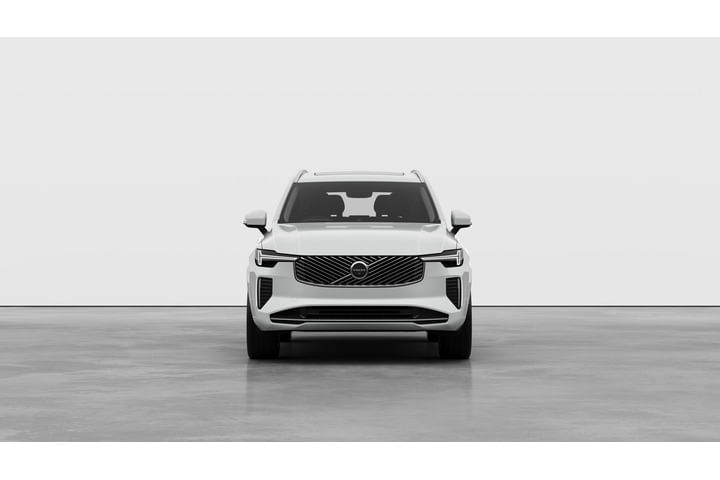 Volvo XC90 Front View