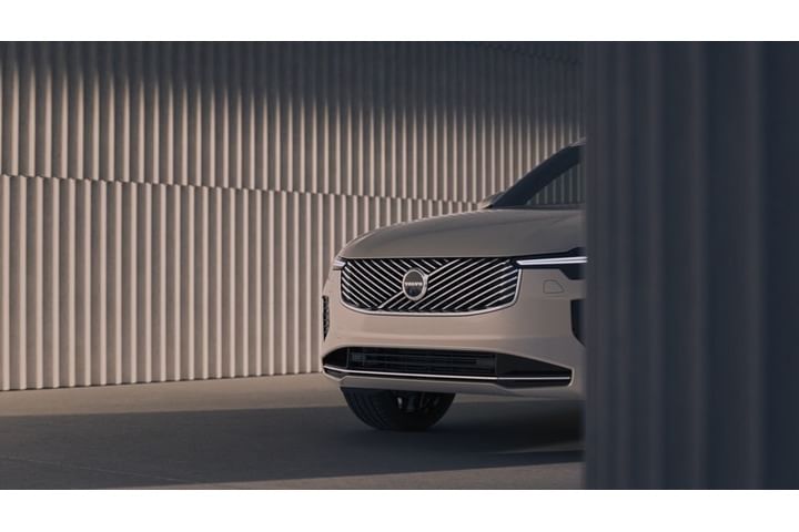 Volvo XC90 Front Bumper
