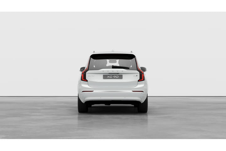 Volvo XC90 Rear View Volvo XC90 Rear View