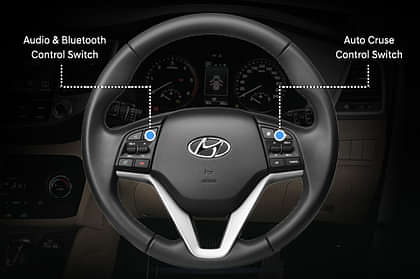 Hyundai Tucson R 2.0 e-VGT 2WD AT GLS Steering Controls