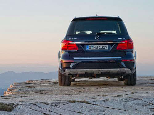 Mercedes-Benz GL Rear Profile