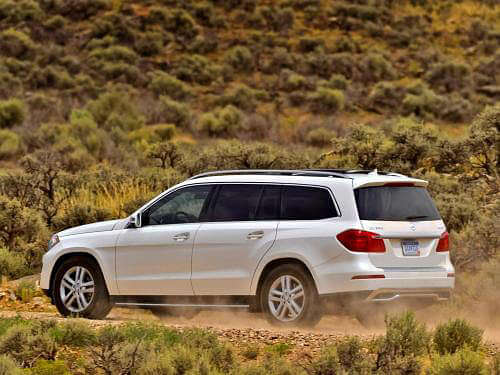 Mercedes-Benz GL Driving Shot