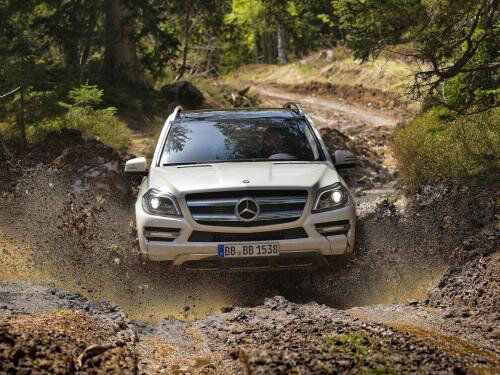 Mercedes-Benz GL 2020-2022 Driving Shot